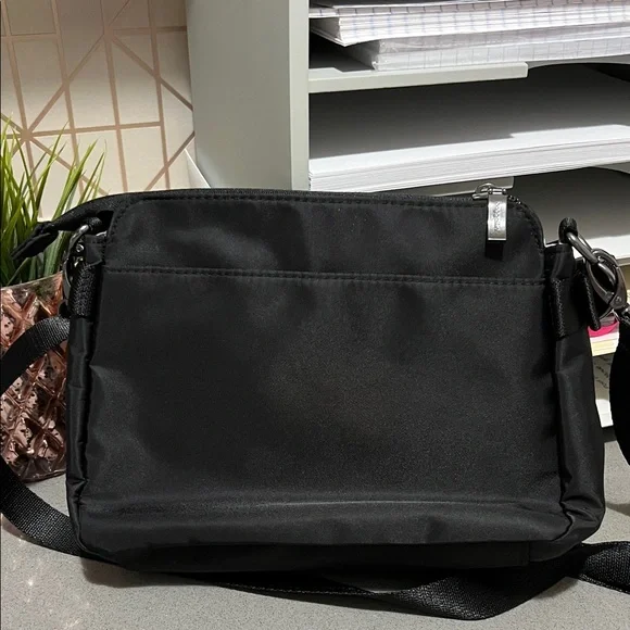 Marais BAGGALLINI Black Crossbody Bag - Picture 2 of 6